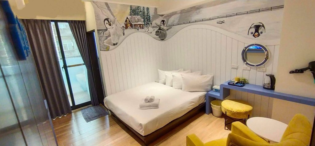 
鹽埕區民宿推薦 溫馨兩人房 GO HOME回家民宿