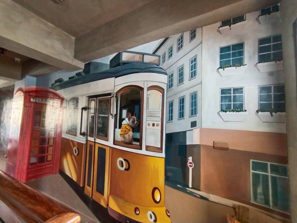 鹽埕區GO HOME 回家民宿五樓樓梯間的工業風設計設計師的獨特風格