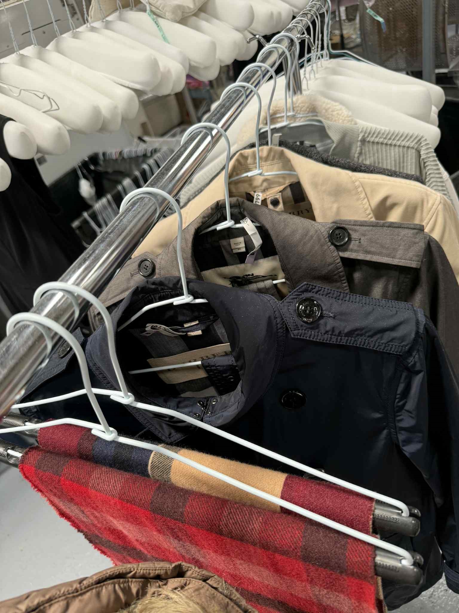 彰化乾洗衣店宅配送洗服務｜衣洗烘乾專業到府收送